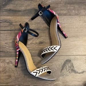 Geometric Chinese Laundry Ankle Strap Pump